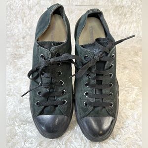 Converse Low Top Black on Black Men’s Size 7.5